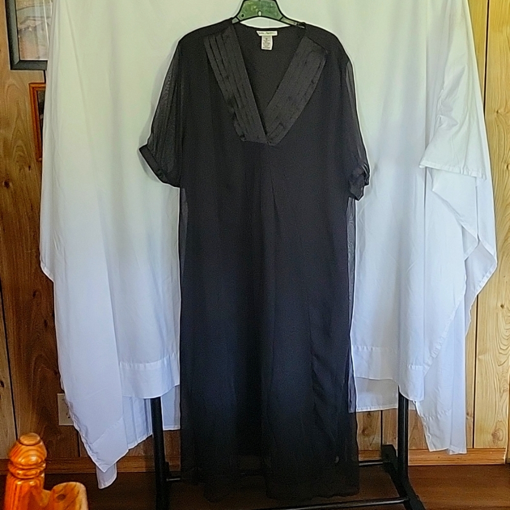 Ulla Popken size 24/26 short sleeve black dress
